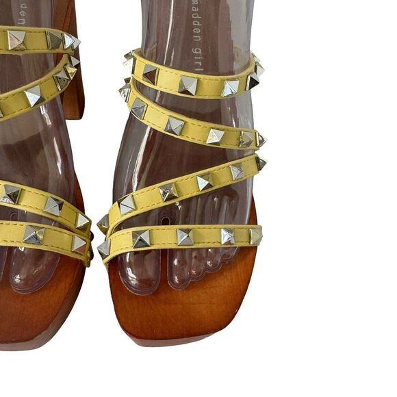 Steve Madden Girl Sandals Woman's Size 7 Spike Yellow Studded Block Heel Shoes - Picture 3 of 14